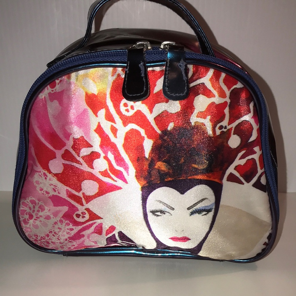 Snow White evil Queen makeup bag NeW